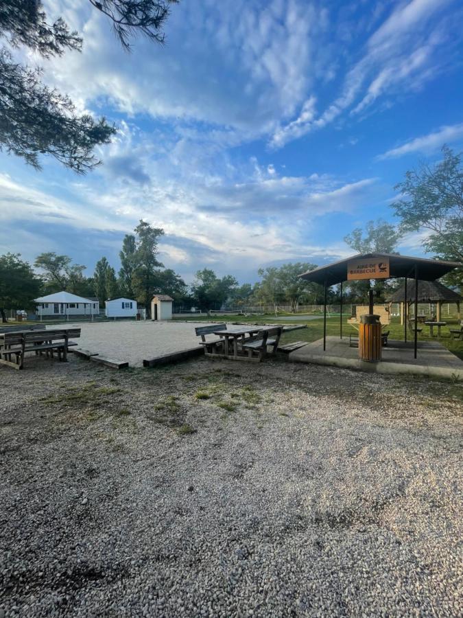 Mobil-Home Au Pied Du Luberon La Roque-d'Antheron Ngoại thất bức ảnh